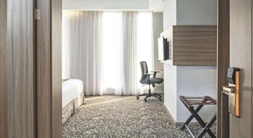 Hotel Grandhika Iskandarsyah Jakarta Kültér fotó