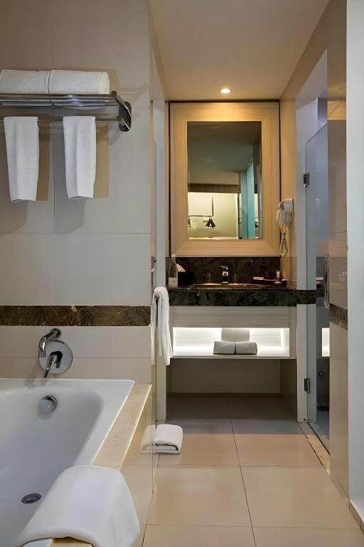 Hotel Grandhika Iskandarsyah Jakarta Kültér fotó