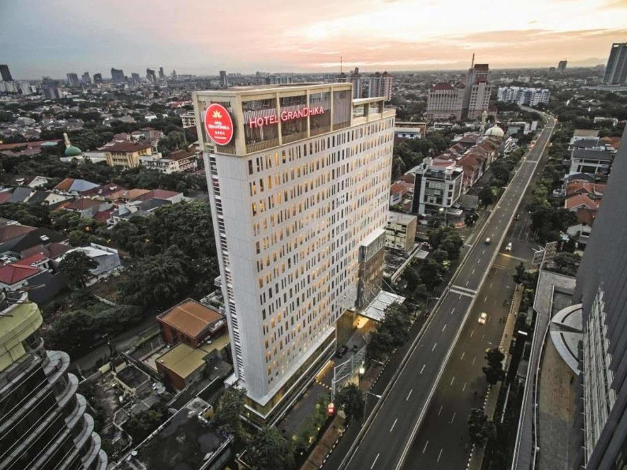 Hotel Grandhika Iskandarsyah Jakarta Kültér fotó
