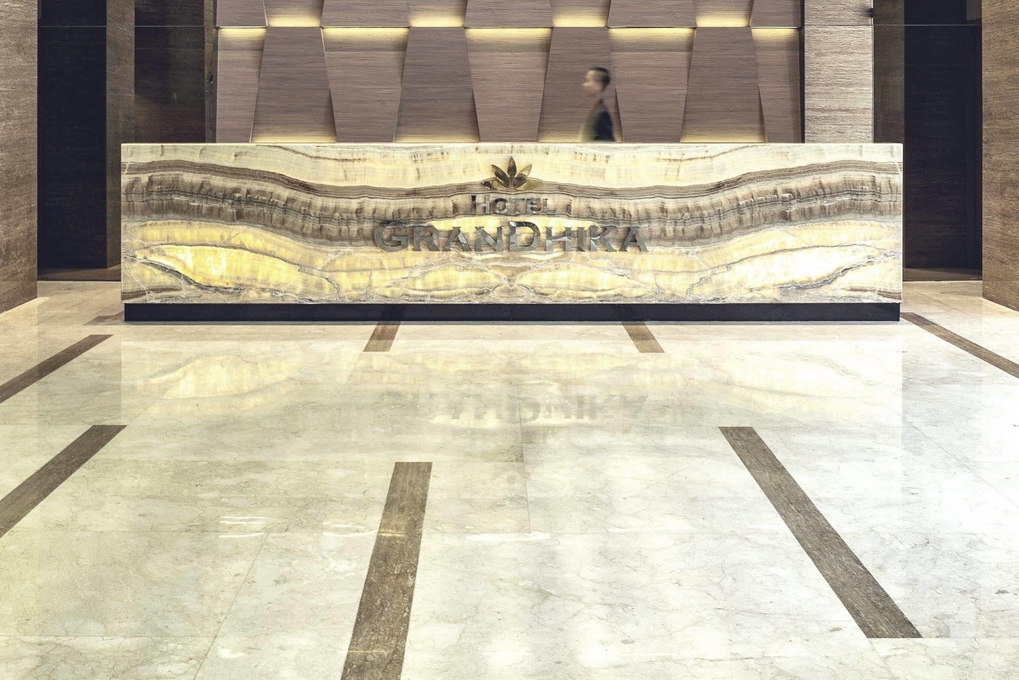 Hotel Grandhika Iskandarsyah Jakarta Kültér fotó